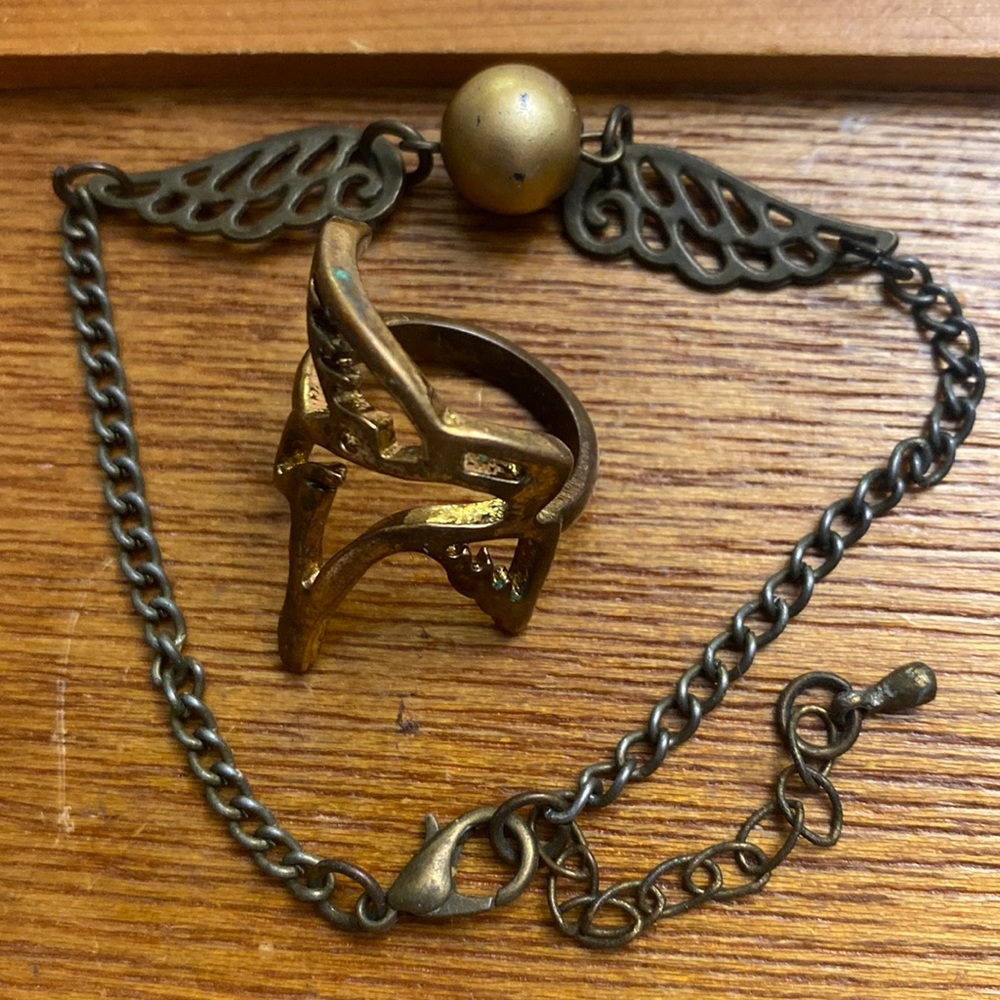 Bracelet & ring